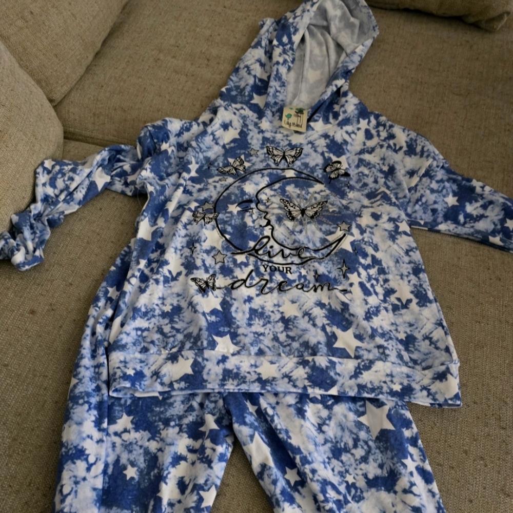 Blue and White Kids Pajamas Set